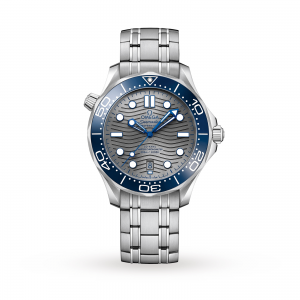 montre Omega Seamaster pour homme grise 42 mm